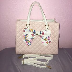 Reposh Betset Johnson Purse